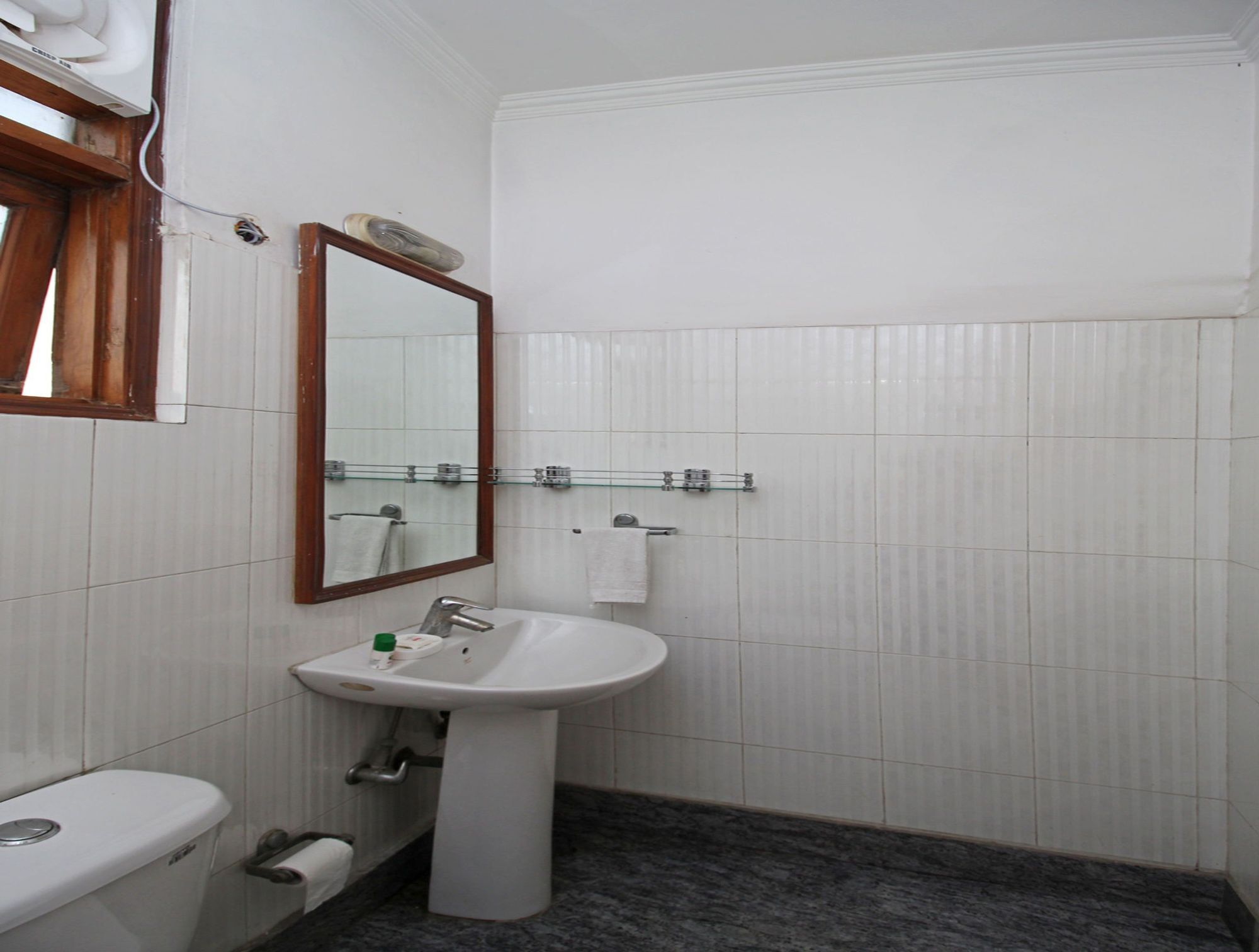 Oyo 6589 Shubhdeep Aashiyana Hotel คูร์เคาน์ ภายนอก รูปภาพ